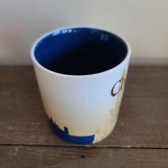 Starbucks Coffee Mug Collector Global Icon City Series Chicago 2011 16 oz - Picture 4 of 5